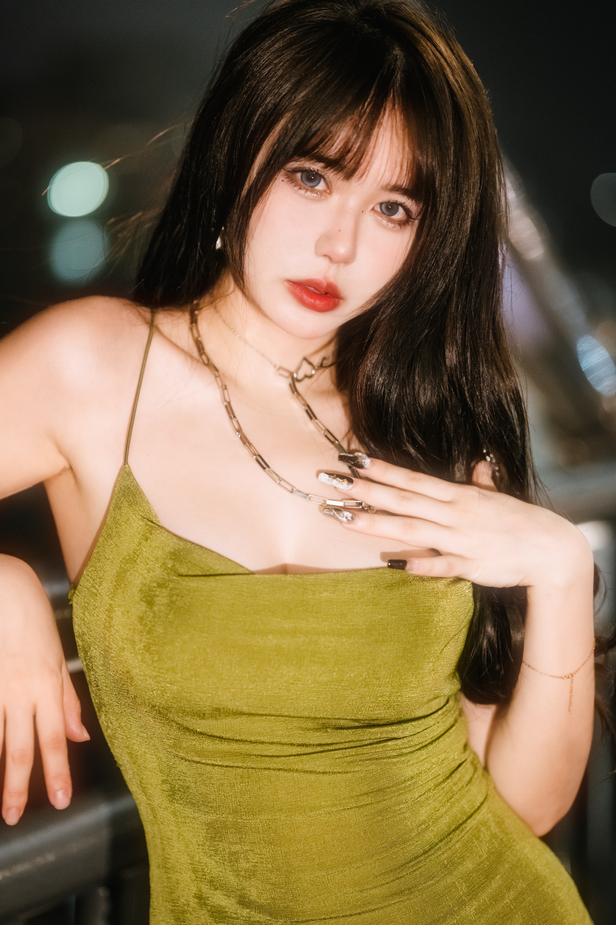 图片[1]-Tina很妖孽呀 – NO.010 绿色连衣裙 [35P]-XikXak